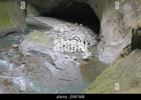Rivière dans les gorges du Trient. vernayaz, Martigny, Suisse Banque D'Images
