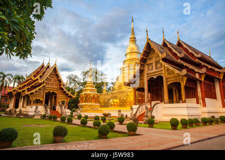 Wat Phra Singh Woramahaviharn. Temple bouddhiste de Chiang Mai, Thaïlande. Banque D'Images