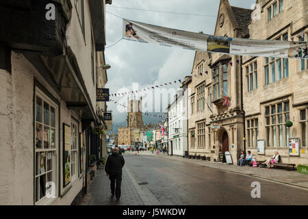 Après-midi de printemps à Cirencester, Gloucestershire, Angleterre. Banque D'Images