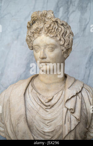 Rome. L'Italie. Buste (79-81 A.D) de Julia Flavia (64-91 A.D), fille de Titus, Braccio Nuovo, Museo Chiaramonti, Musées du Vatican. Banque D'Images