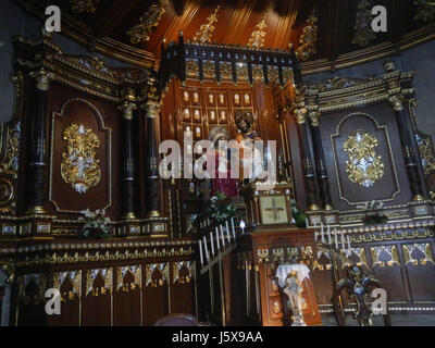 Une image de l'église paroissiale Saint-Jean-Paul II située à Eastwood City, Libis, Quezon City, Philippines, montrant sa conception architecturale. Banque D'Images