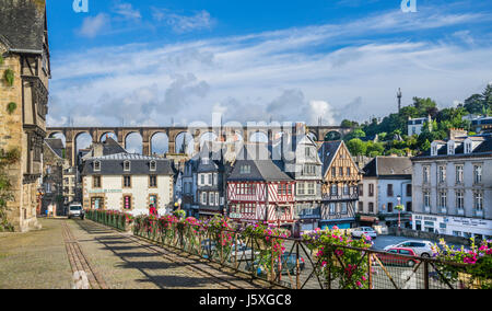 France, Bretagne, département Finistére, Morlaix, vue sur la Place Allende avec des maisons du 15e siècle, utilisé pour être l'ancien marché couvert Banque D'Images