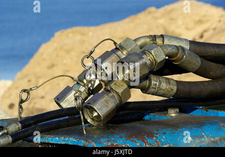 Moteur d'entraînement du moteur le câble flexible hydraulique pneumatique courant blue Banque D'Images