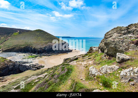 CHAPEL PORTH, CORNWALL, UK - 24AVR2017:Chapelle Plage de Porth est sur la côte nord des Cornouailles entre St Agnes et Pothtowan. Banque D'Images