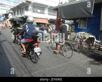 02552 College Plus Systèmes d'Angeles City bon Rue Lourdes sur Santo Rosario 30 Banque D'Images