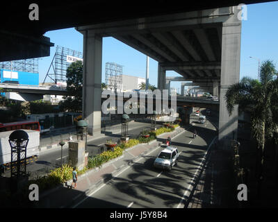 03724 Park Interchange Magallanes SLEx Bangkal ferroviaire PNR 29 Makati City Banque D'Images