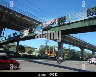 02913 Passerelle Bagong Katipunan EDSA Barrio Ouest Ville Caloocan 14 Banque D'Images