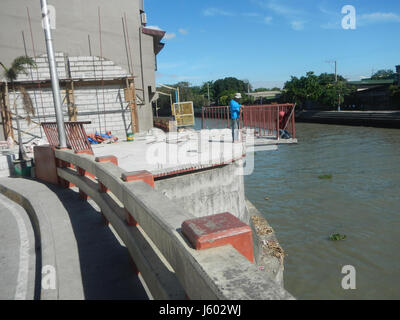 03263 Sumilang Buting SABO de lutte contre les inondations La ville de Pasig River Bridge Ferry 12 Banque D'Images