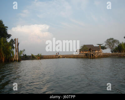 Une photographie des berges de Panasahan dans la ville de Malolos, Bulacan, Philippines, prise en 2014, représentant l'environnement naturel et le paysage environnant. Banque D'Images