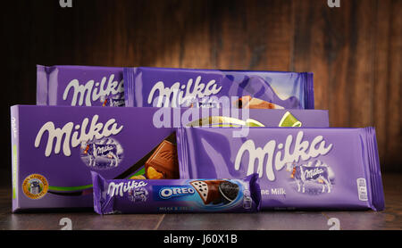 POZNAN, Pologne - 13 OCT 2016 : Milka est une marque de confiserie de chocolat qui trouve son origine en Suisse en 1825 et a été fabriqué par le monde Banque D'Images