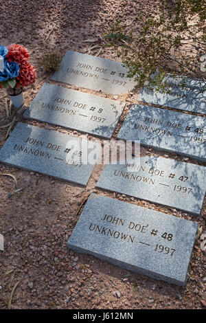 Tucson, Arizona - Le comté de Pima Cemetery, où les indigents, les sans-abri, et non identifiées ont été enterrés, y compris les migrants qui sont morts crossing Banque D'Images