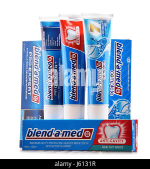 POZNAN, Pologne - 5 mai 2017 : Blend-A-Med est une marque de dentifrice allemand acquis par Procter & Gamble en 1987. Dans certains pays, il est vendu sous Banque D'Images