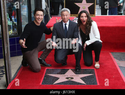 Gary Sinise honoré avec étoile sur le Hollywood Walk of Fame avec : Daniel Henney, Gary Sinise, Alana de la Garza Où : Hollywood, California, United States Quand : 18 Avr 2017 Crédit : FayesVision/WENN.com Banque D'Images