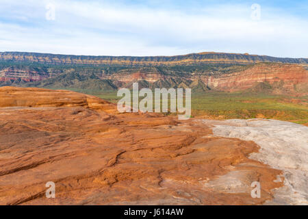 Des formations de roche orange et blanc à Dance Hall Rock dans le sud de l'Utah Banque D'Images