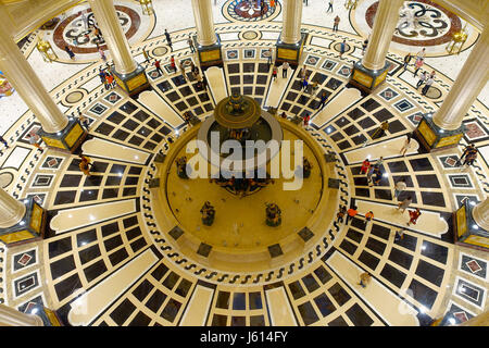 Macao, Chine- le 11 mai 2017 : l'intérieur d'un bel immeuble Parisien Macao Hotel Resort à Macao Banque D'Images