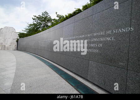 Citations sur l'inscription mlk mur mémorial Martin Luther King Jr Washington DC USA Banque D'Images