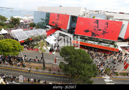 Cannes, France. 19 mai, 2017. Cannes, France - 18 mai 2017 : Festival du Film de Cannes Panorama | utilisée dans le monde entier : dpa Crédit/Alamy Live News Banque D'Images