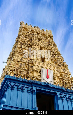 Simhadri ou Simhachalam est un temple hindou situé à Visakhapatnam city suburb de Simhachalam dans l'Andhra Pradesh, Inde. Il est dédié au dieu Narasi Banque D'Images