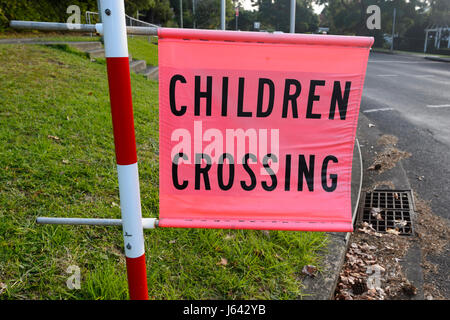 Enfants Crossing road sign, New South Wales, NSW, Australie Banque D'Images