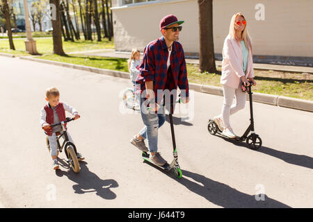 Sur la famille des vélos à path Banque D'Images