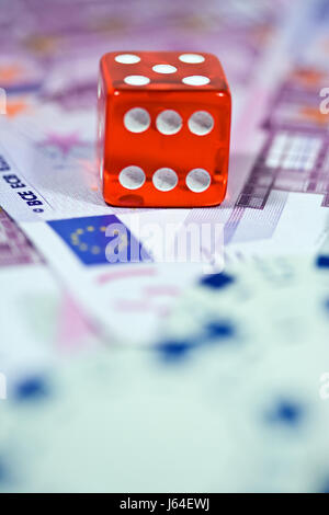 Billets de banque billets dés jeu de hasard argent de jeu prêts bancaires Banque D'Images