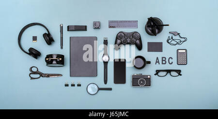 Concept de médias sociaux sur fond de couleur de la barre de coupe Banque D'Images