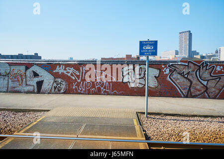 Point de passage du tramway, Sheffield, South Yorkshire, Angleterre Banque D'Images