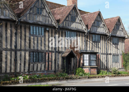 A la fin du 16ème siècle maison de la route principale A423, à long Itchington Warwickshire Banque D'Images