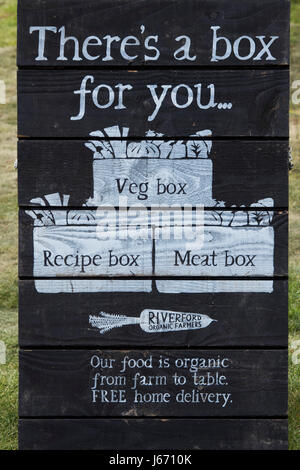 Riverford organic farmers food box scheme sign Banque D'Images