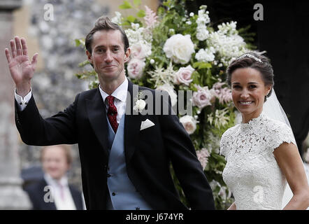 Pippa Middleton et James Matthews quitter St Mark's Church in Englefield, Berkshire, après leur mariage. Banque D'Images