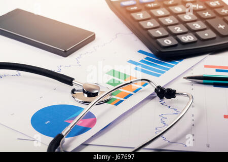 Statistiques de la santé et des rapports sur la table Banque D'Images