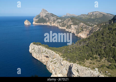 Le point de vue mirador falaises de Punta de la Nao sur la péninsule de Formentor, Majorque, Espagne Banque D'Images