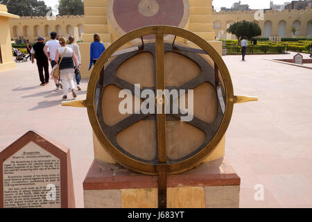 Célèbre observatoire Jantar Mantar, une énorme collection d'instruments astronomiques à Jaipur, Rajasthan, Inde Banque D'Images