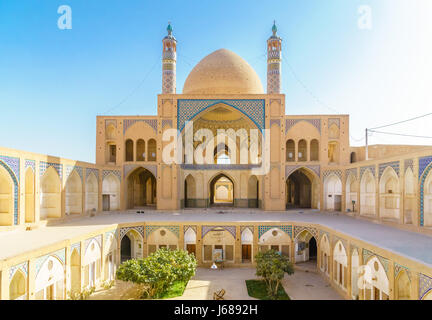 Vue sur la mosquée Agha Bozorg à Kashan Banque D'Images