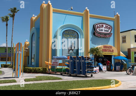 Ron Jon's Surf plage célèbre et boutique de location sur Coacoa Beach Florida USA Banque D'Images