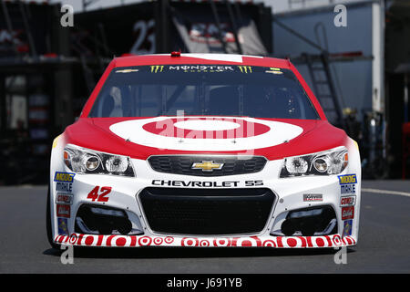 Concord, NC, USA. 19 mai, 2017. 19 mai 2017 - Concord, NC, USA : Kyle Larson (42) tête à la pratique pour la NASCAR Monster Energy All-Star Race à Charlotte Motor Speedway à Concord, NC. Crédit : Justin R. Noe Asp Inc/ASP/ZUMA/Alamy Fil Live News Banque D'Images