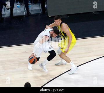 Rudy Fernandez de Fenerbahce ,du Real Madrid au cours de leurs quatre demi-finale finale de l'Euroleague de basket-ball match à Sinan Erdem Dome à Istanbul, le vendredi 19 mai 2017. Banque D'Images