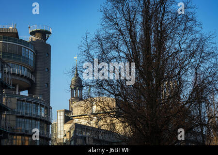 Vue panoramique : 'Der Michel', Hambourg, monument - église St Michel à Hambourg, Allemagne Banque D'Images