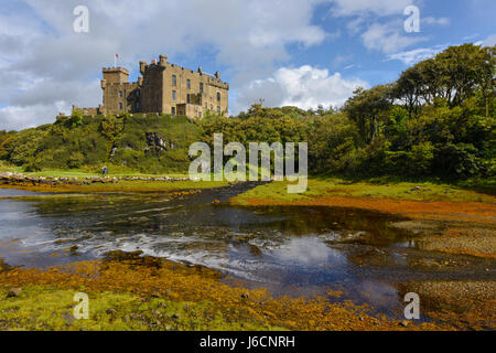 Château de Dunvegan sur l'île de Skye. Highlands, Ecosse, Royaume-Uni Banque D'Images