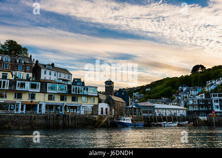 Sélection de vues de la magnifique ville de Cornouailles Looe, le temps était beau et le soleil couchant doucement a fourni une toile de fond agréable. Banque D'Images