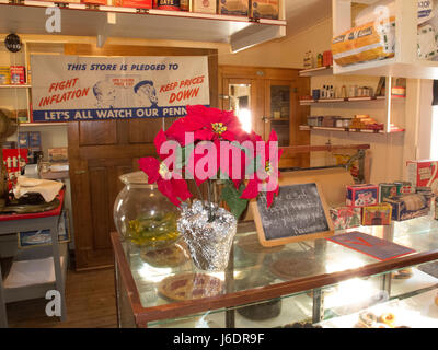 L'intérieur du petit magasin de Strawbery Banke à Portsmouth, New Hampshire Banque D'Images