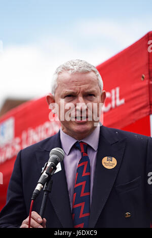 Peter Gwizdala, candidat libéral démocrate pour Rochford et Southend East, s'exprimant lors d'un rassemblement Banque D'Images