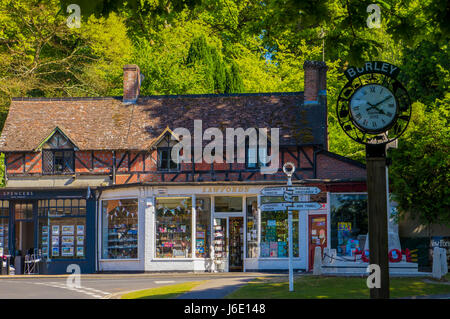 Le petit village de Burley est un attrait majeur pour les visiteurs de la nouvelle forêt,c'est un village qui s'enorgueillit d'une histoire haute en couleur et est probablement l'être Banque D'Images