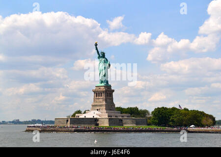 Clair matin à la Statue de la liberté à Staten Island Banque D'Images