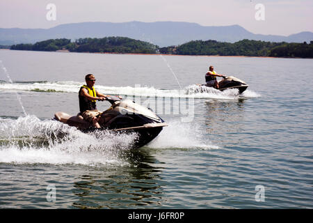 Sevierville Tennessee,Smoky Mountains,Douglas Lake,jet ski,WAVE Runner,sports nautiques,TN080501036 Banque D'Images