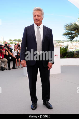 Cannes, France. 21 mai, 2017. Dustin Hoffman assistant à un Photocall pour l'Meyerowitz Stories au Festival de Cannes 21 Mai 2017 Crédit : Peter Phillips/Alamy Live News Banque D'Images