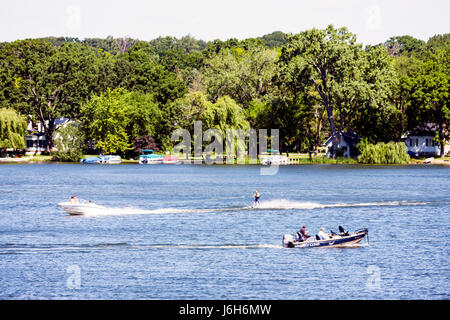 Kenosha Wisconsin, Paddock Lake, Old Settlers Park, bateau à moteur, ski nautique, ski, sport, loisirs, vitesse, plaisir, pêche, WI080713052 Banque D'Images