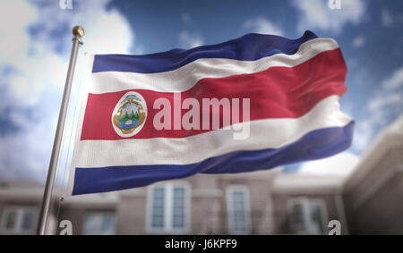 Costa Rica Flag 3D Rendering sur Blue Sky Building Background Banque D'Images