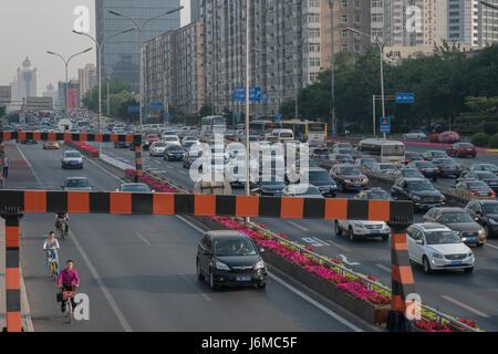 La pollution de l'air, avec l'ozone est le principal contaminant, ont recouvert la région Beijing-Tianjin-Hebei en Chine le 19 mai 2017. Banque D'Images