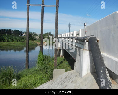 09889 Santa Maria Bulacan Bridge 14 Lalakhan La route de contournement de Santa Clara Santa Maria River Banque D'Images